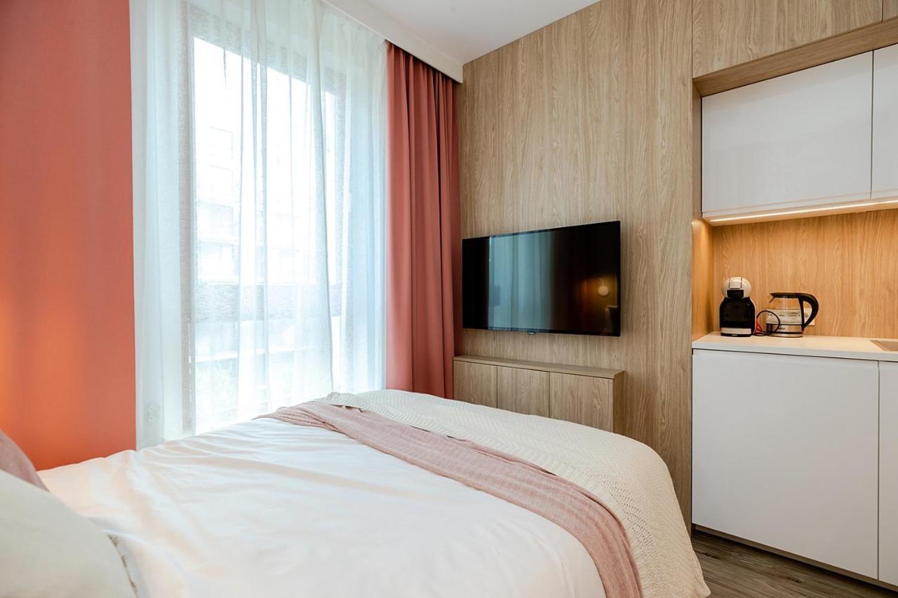 Studio Wola Apartament Kasprzaka - Wifi + Smart Tv Warschau Exterior foto