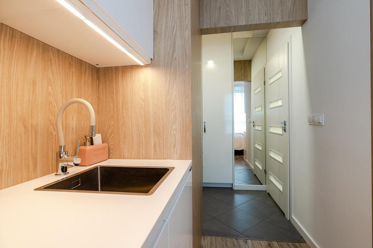 Studio Wola Apartament Kasprzaka - Wifi + Smart Tv Warschau Exterior foto