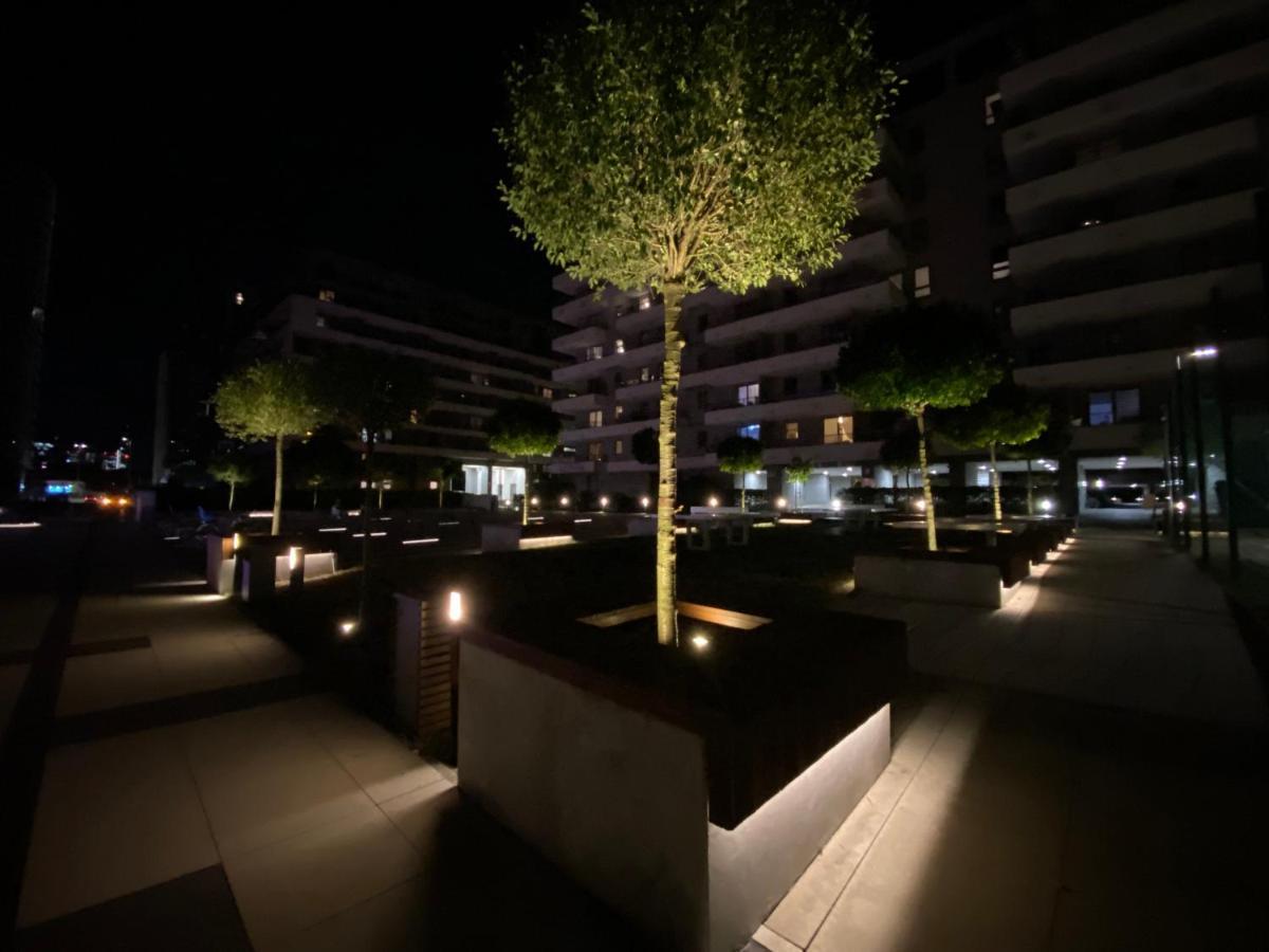 Studio Wola Apartament Kasprzaka - Wifi + Smart Tv Warschau Exterior foto